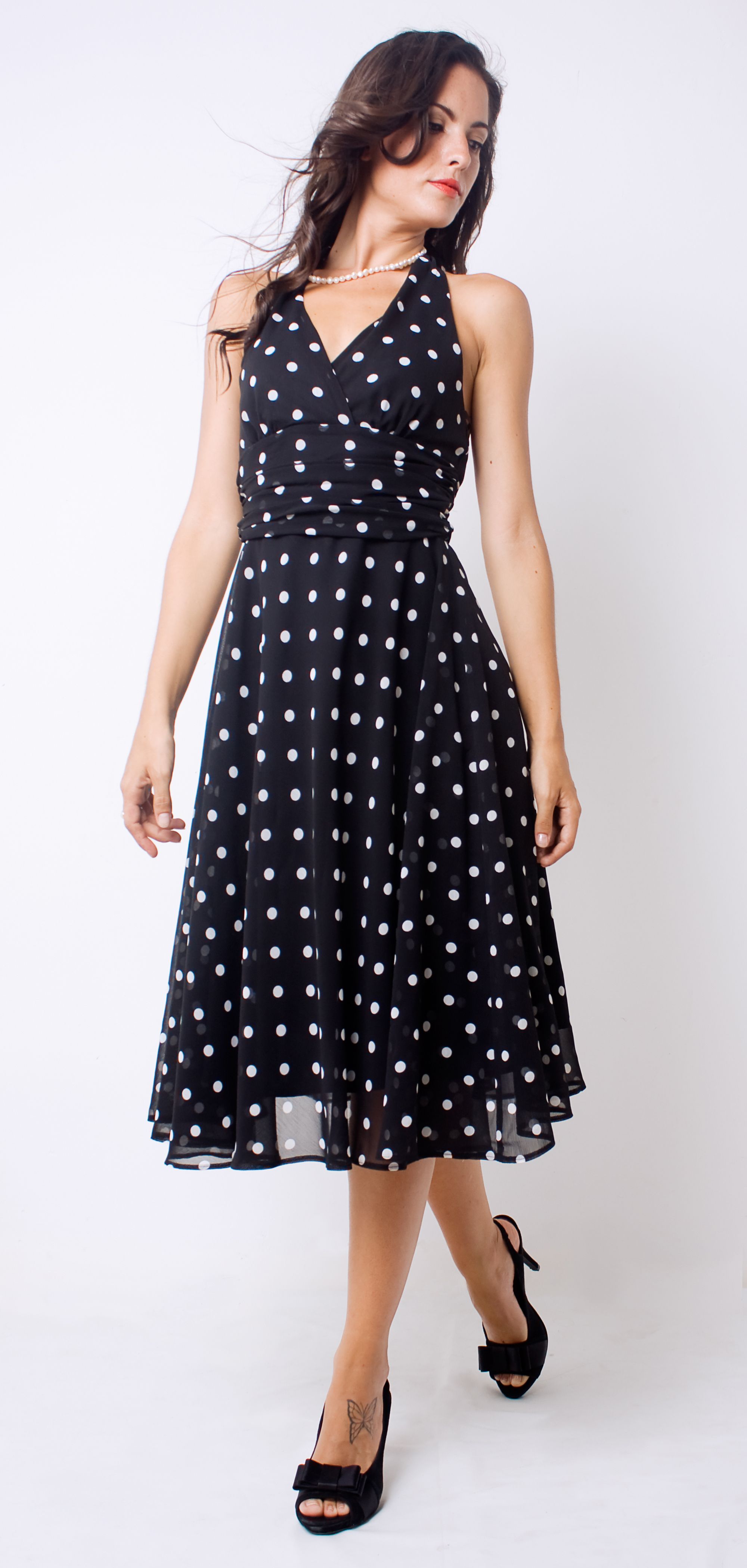 Timeless Style: Black and White Polka Dot Dress Trends